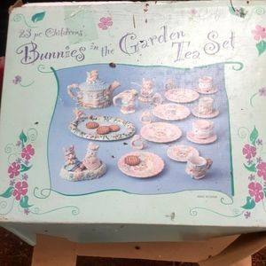 Bunnies in a Garden Tea Set 23 pcs